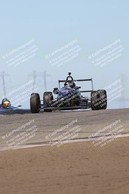 media/Oct-26-2025-CalClub SCCA (Sun) [[8ce1e69566]]/Group 3/Grapevine/